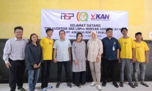 Sertifikasi Awal PT Azrindo Sinergi Publik Produk Minyak Goreng Sawit